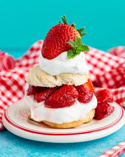 Easy Bisquick Strawberry Shortcake Love From The Oven