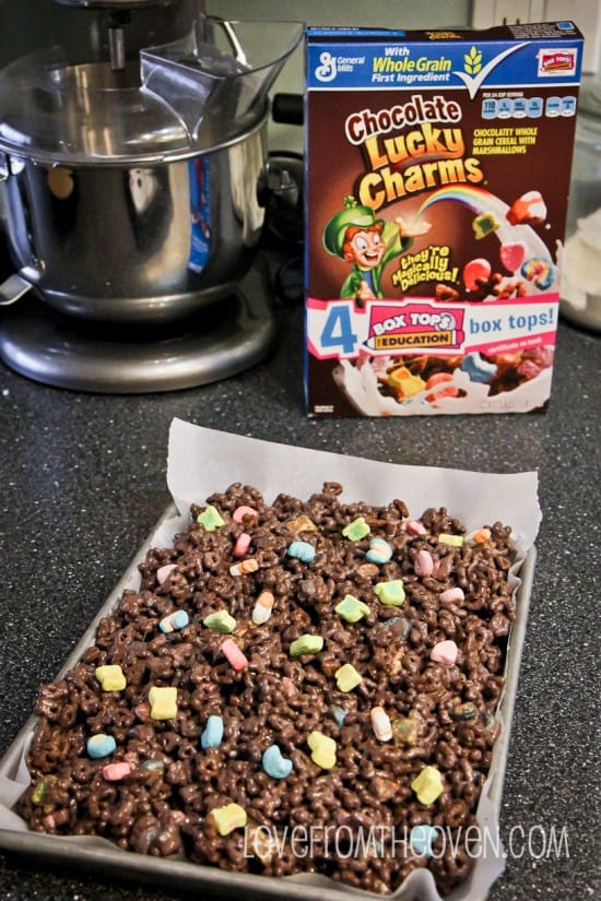 Chocolate Lucky Charms Cereal Bars • Love From The Oven