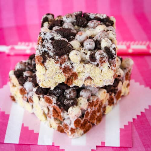 Cookies And Cream Marshmallow Crispy Treats • Love From The Oven