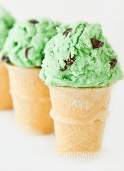 Mint Chocolate Chip Frosting Cones