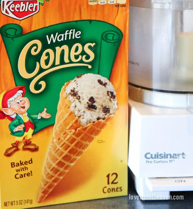 Mini Cheesecake Waffle Cones