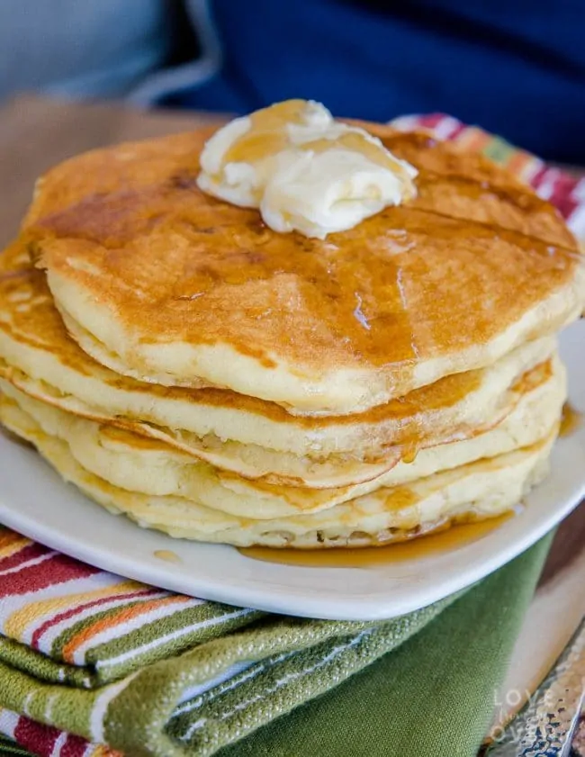 https://www.lovefromtheoven.com/wp-content/uploads/2017/10/fluffy-pancakes-recipe-6514-650x841.webp