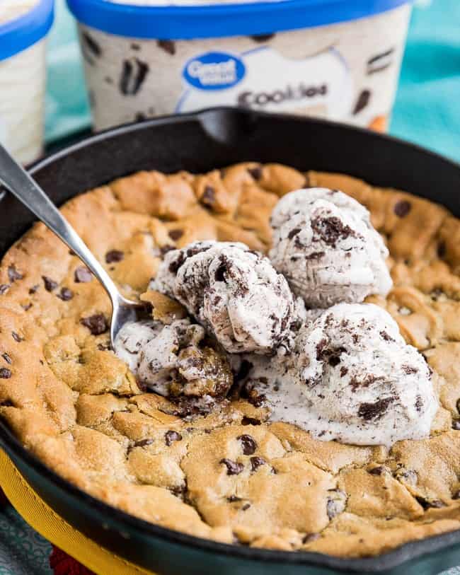 Chocolate Chip Skillet Cookie Recipe (With Video and Step by Step)