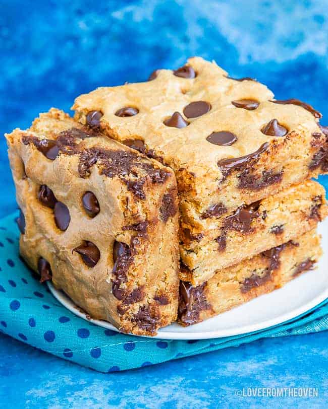 https://www.lovefromtheoven.com/wp-content/uploads/2020/02/chocolate-chip-cookie-bars-13.jpg