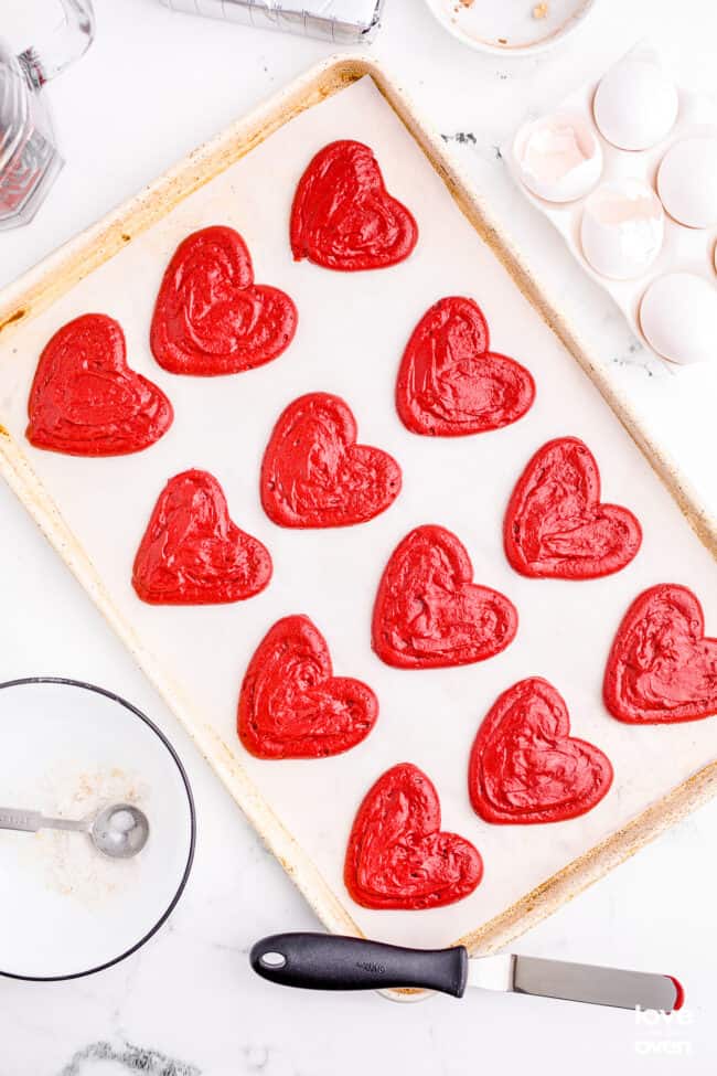 Red Velvet Whoopie Pies • Love From The Oven