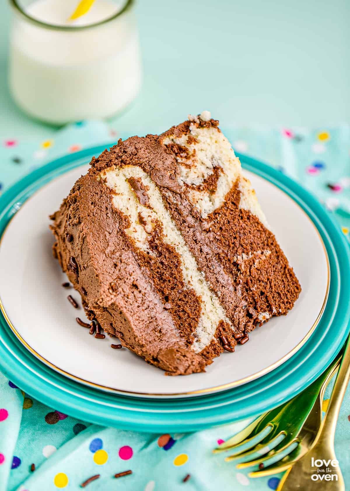 Easy Chocolate and White Cake Mix Marble Bundt Cake Recipe 