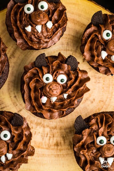 Easy Halloween Cupcakes • Love From The Oven