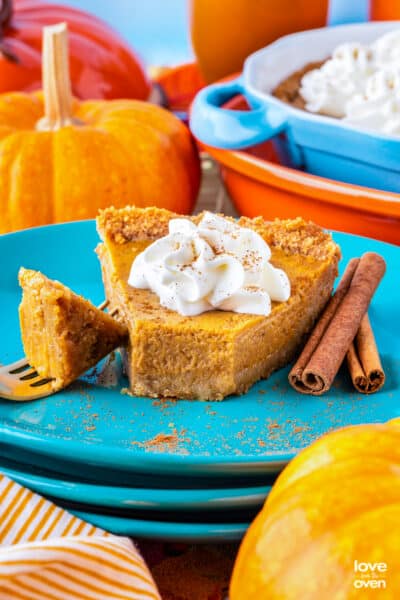 Pumpkin Pie With Graham Cracker Crust • Love From The Oven