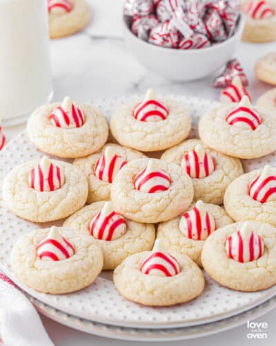 Peppermint Kiss Cookies • Love From The Oven