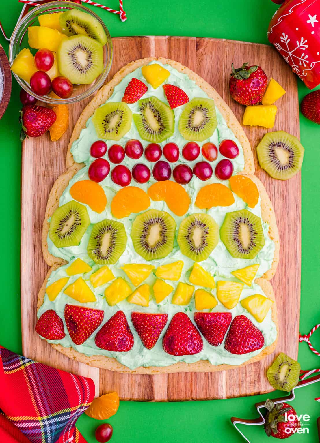 Christmas Fruit Pizza • Love From The Oven