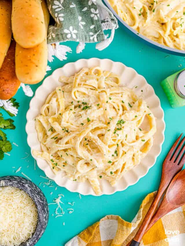 Copycat Olive Garden Alfredo Recipe Story • Love From The Oven